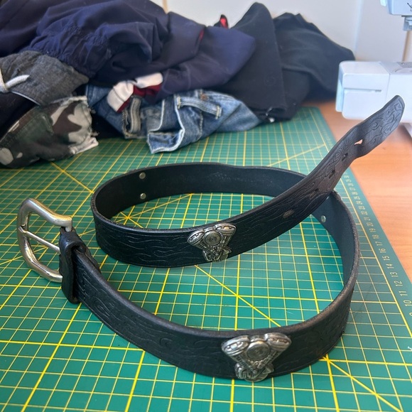 Rare Vintage Harley Davidson silver engine studded flame embossed leather belt - Picture 15 of 15